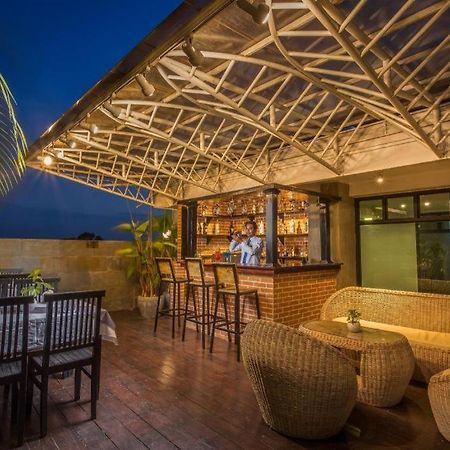 The Grand Cyclo Boutique Suite & Spa Сіємреап Екстер'єр фото