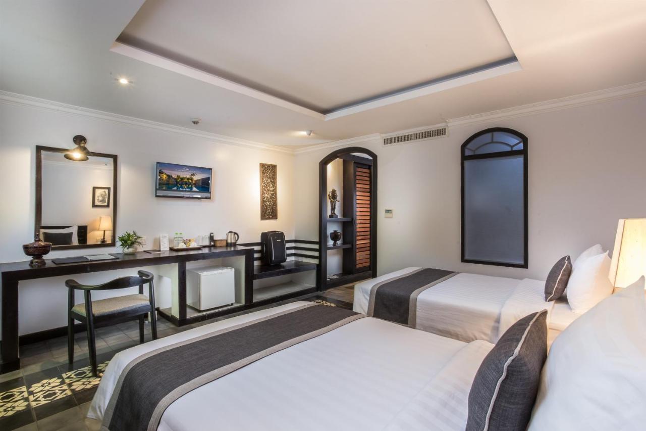 The Grand Cyclo Boutique Suite & Spa Сіємреап Екстер'єр фото