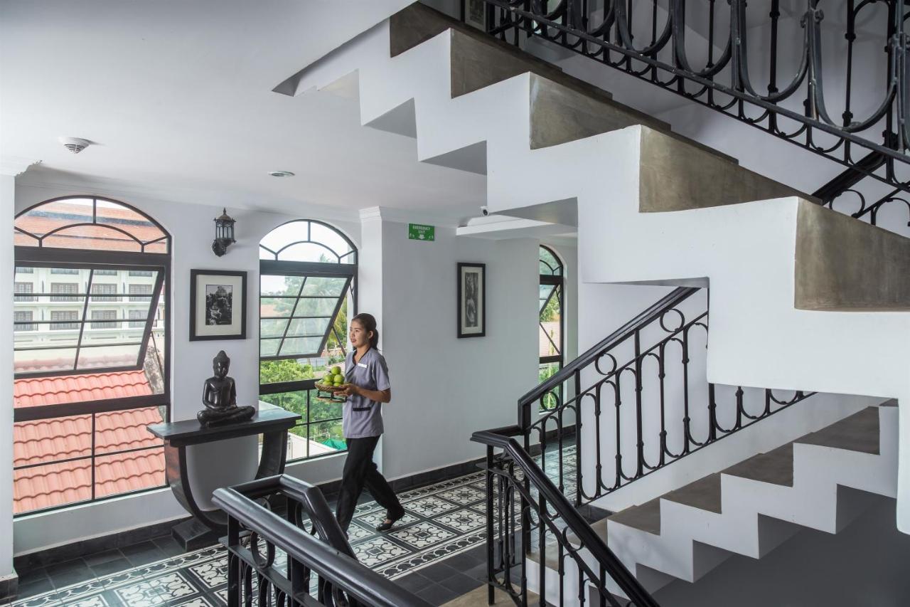 The Grand Cyclo Boutique Suite & Spa Сіємреап Екстер'єр фото