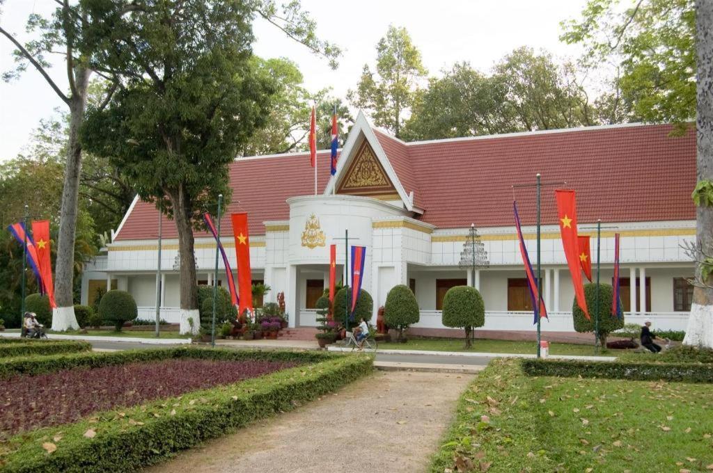 The Grand Cyclo Boutique Suite & Spa Сіємреап Екстер'єр фото